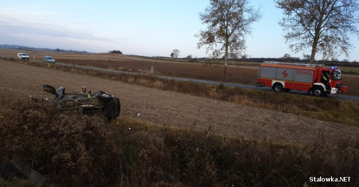 W miejscowości Antoniówka (gmina Zaklików) doszło do tragicznego wypadku drogowo-kolejowego, w którym zginął kierowca samochodu osobowego.