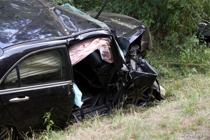 Na drodze powiatowej Salowa Wola - Przyszów doszło do wypadku drogowego, w którym dwie osoby zostały ranne.