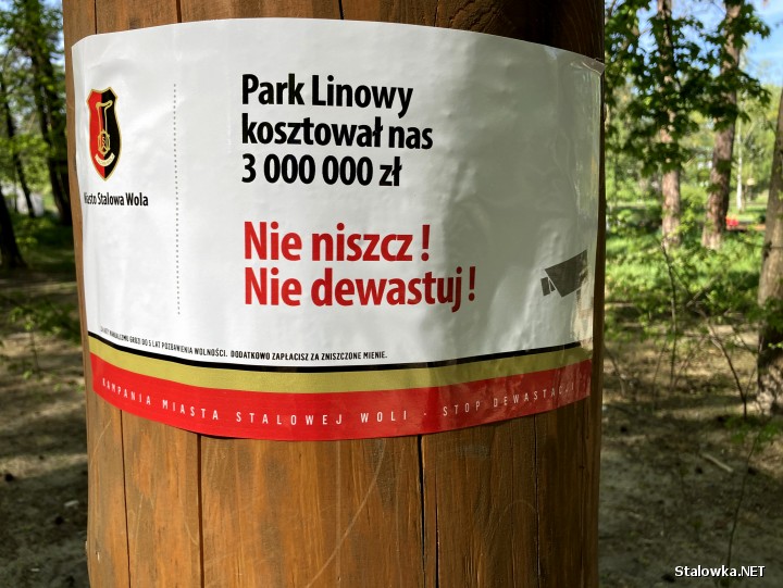 Urząd Miasta w Stalowej Woli w maju na terenie gminy przeprowadził kampanię pod nazwą Stop Dewastacji. Wielu mieszkańców jest zaskoczona taką formą, zwłaszcza jeżeli chodzi o wszechobecne nalepki.