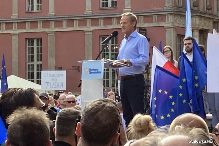 19 lipca 2021 roku na Długim Targu w Gdańsku Donald Tusk zainaugurował objazd po Polsce.