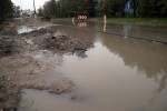 Po obfitych opadach deszczu jakie przeszły nad Stalową Wolą zalane zostały dwie ważne inwestycje infrastruktury drogowej.