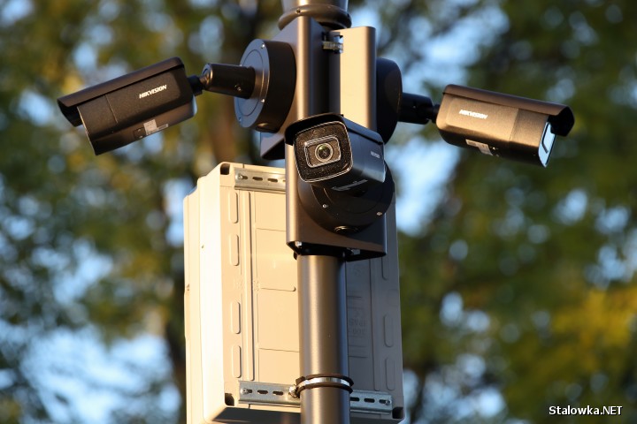 21 kamer będzie śledzić życie mieszkańców na rozwadowskim Rynku.