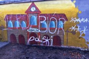Pijany 28-latek zdewastował mural na osiedlu Fabrycznym w Stalowej Woli.