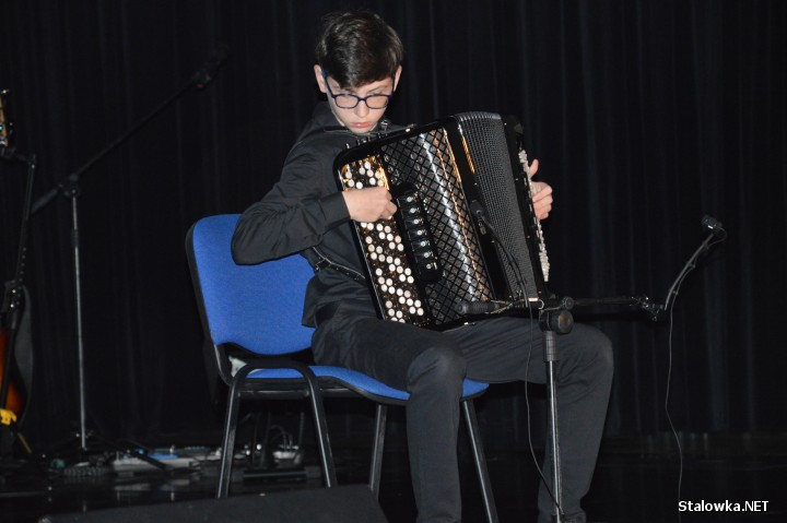 Victor Czuliński ze Stalowej Woli błyszczy na konkursach matematycznych i akordeonowych.