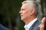 W Stalowej Woli przed gmachem Wydziału Mechaniczno-Technologicznego Politechniki Rzeszowskiej w Stalowej Woli odbyła się konferencja prasowa z udziałem byłego wicepremiera, ministra obrony narodowej Tomasza Siemoniaka z udziałem kandydującej w wyborach do Sejmu z miejsca nr 7 Koalicji Obywatelskiej Renaty Butryn.
