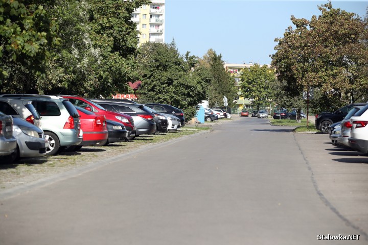 Szkoła, przedszkole i żłobek wymuszają przebudowę układu komunikacyjnego na osiedlu Poręby.