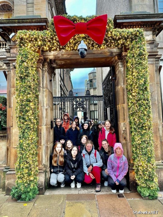 Projekt edukacyjny Szkocja - język, kultura, historia wszedł w finałowy etap realizacji. Grupa uczniów SLO właśnie wróciła z Edynburga, gdzie w języku Waltera Scotta i Adama Smitha gruntownie zgłębiła dziedzictwo i tożsamość kraju-filaru Wielkiej Brytanii.