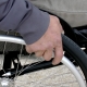 Stalowa Wola: Zaśnieżone perony kolejowe uniemożliwiły poruszanie się na wózku inwalidzkim