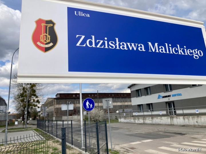 Na strefie przemysłowej pojawiło się oznakowanie informujące, że w Stalowej Woli mamy ulicę imienia Zdzisława Malickiego.