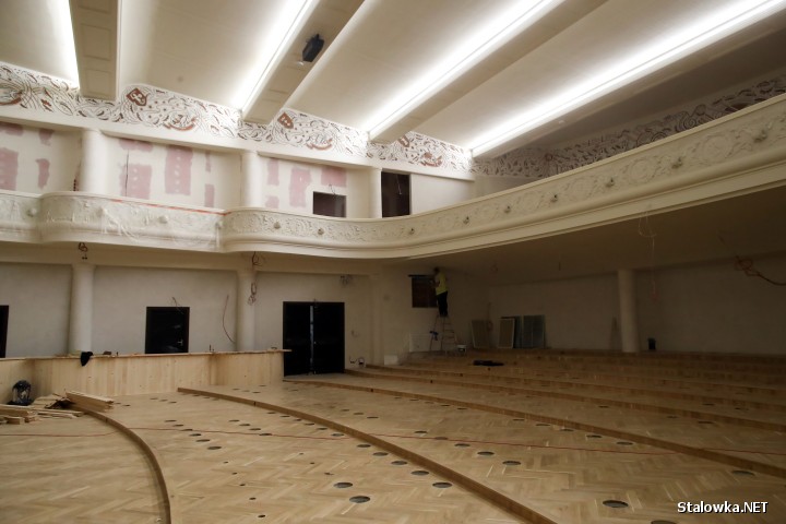 Remont sali widowiskowej w Miejskim Domu Kultury w Stalowej Woli.