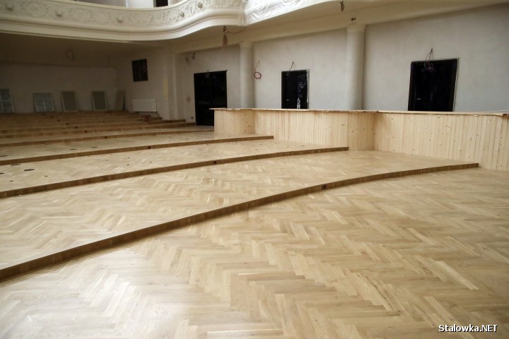 Remont sali widowiskowej w Miejskim Domu Kultury w Stalowej Woli.
