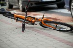 W miejscowości Agatówka (gmina Zaleszany) doszło do wypadku, w którym zderzyły się dwa pojazdy. W wyniku zdarzenia obrażeń doznała piesza.
