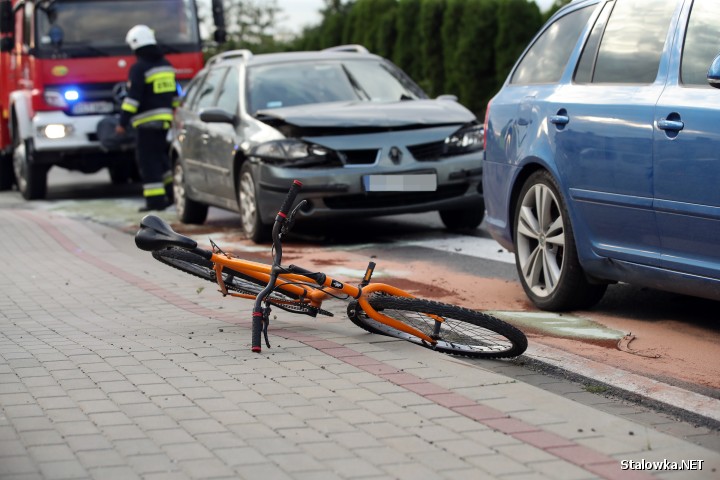 W miejscowości Agatówka (gmina Zaleszany) doszło do wypadku, w którym zderzyły się dwa pojazdy. W wyniku zdarzenia obrażeń doznała piesza.