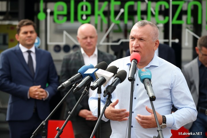 Prezentacja elektrycznych MAN-ów.