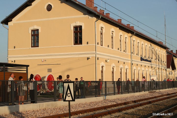 Rozwadów: dworzec PKP po remoncie.