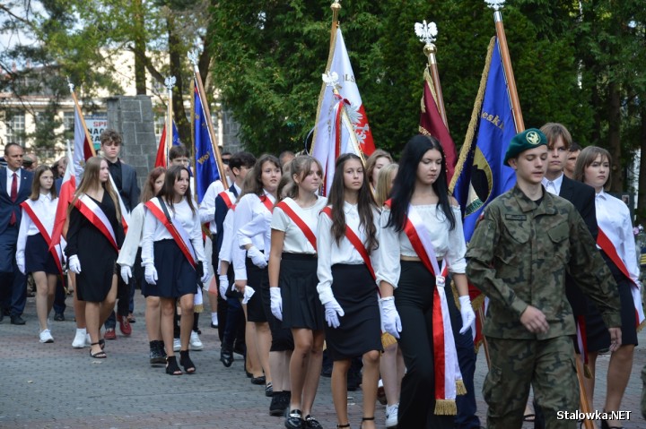 Uroczystości z okazji 84. rocznicy agresji Związku Socjalistycznych Republik Sowieckich na Polskę oraz Światowego Dnia Sybiraka zorganizowane zostały 17 września w kościele Trójcy Przenajświętszej w Stalowej Woli.