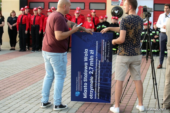 2,7 mln zł dla OSP Charzewice. Będą nowe garaże i świetlica.