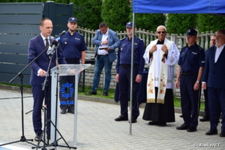 Policjanci Posterunku Policji w Pysznicy rozpoczęli służbę w nowej siedzibie. Nowoczesny obiekt powstał w ramach systemu zaprojektuj - wybuduj.