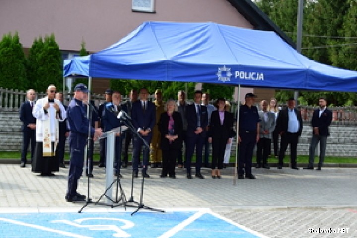 Policjanci Posterunku Policji w Pysznicy rozpoczęli służbę w nowej siedzibie. Nowoczesny obiekt powstał w ramach systemu zaprojektuj - wybuduj.