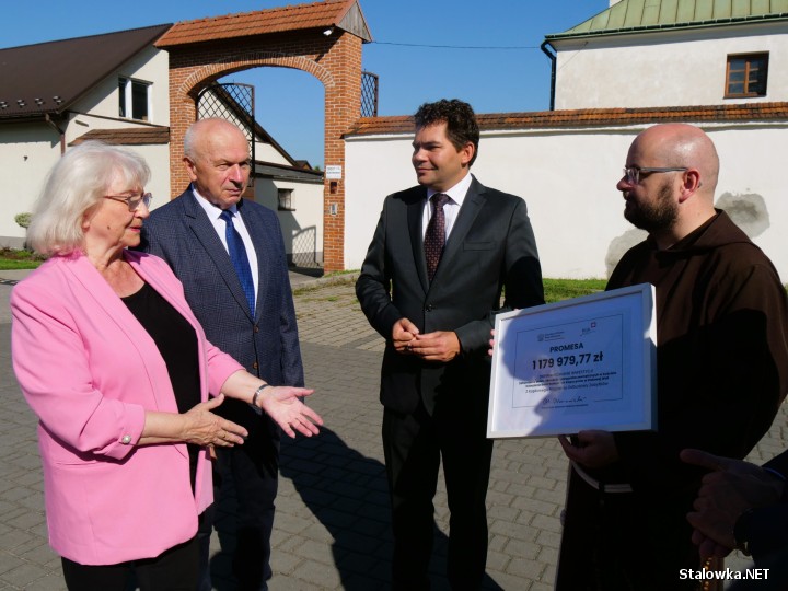 
Klasztor OO. Kapucynów w Stalowej Woli otrzymał promesę w łącznej wysokości 1 179 979,77 zł.