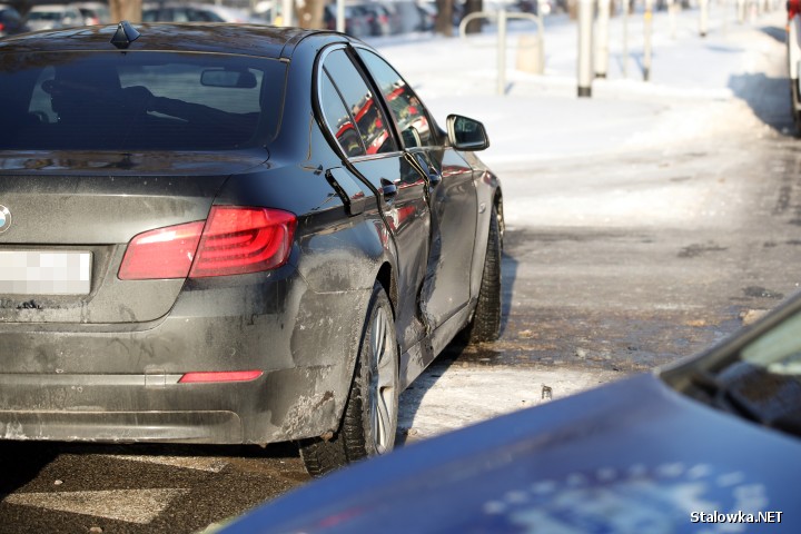 Wypadek na drodze powiatowej przy stacji MOL. Ranna jedna osoba.