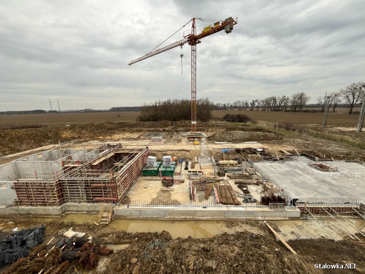 Widać już fundamenty i początki budowy bloków na osiedlu Ogrodowym w Stalowej Woli, które jest zlokalizowane w Charzewicach.