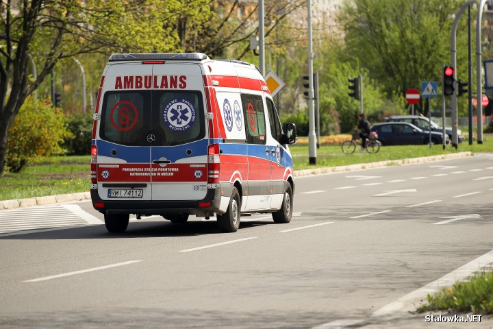 Wypadek z udziałem motocyklisty na Alejach Jana Pawła II w Stalowej Woli.