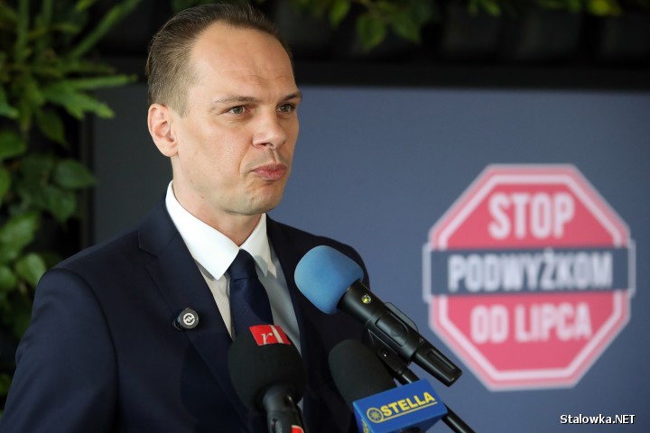 - Chcemy żeby Polska była krajem, który rozwija się gospodarczo, produkuje, eksportuje, żeby tak było ceny energii muszą być na akceptowalnym poziomie - mówi poseł Rafał Weber.