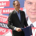 Stalowa Wola: Poseł Rafał Weber zbierał podpisy przeciwko podwyżkom cen energii