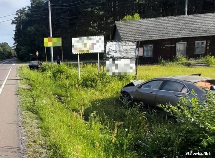 Wypadek w Rudzie. Peugeot zderzył się z hondą.