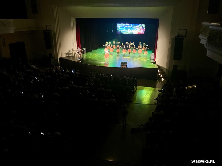 W Miejskim Domu Kultury w Stalowe Woli odbył się koncert pod tytułem Ach podróże, te małe i te duże.