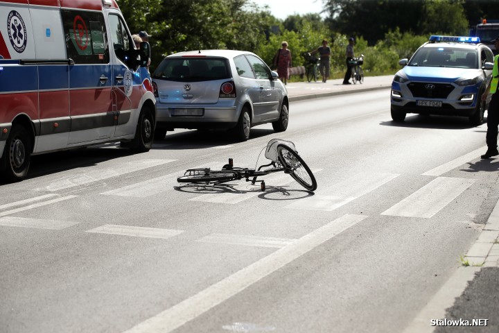 Potrącenie 75-letniej rowerzystki na moście na Pysznicę.