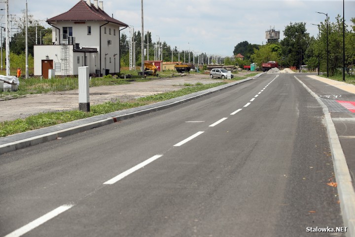 Zakończył się remont ulicy Dąbrowskiego w Stalowej Woli prowadzony przez Starostwo Powiatowe. Chodzi o drugi etap na odcinku 400 metrów.