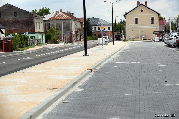 Zakończył się remont ulicy Dąbrowskiego w Stalowej Woli prowadzony przez Starostwo Powiatowe. Chodzi o drugi etap na odcinku 400 metrów.