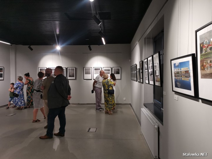 Łącznie na konkurs wpłynęło 621 fotografii wykonanych przez 85 autorów.