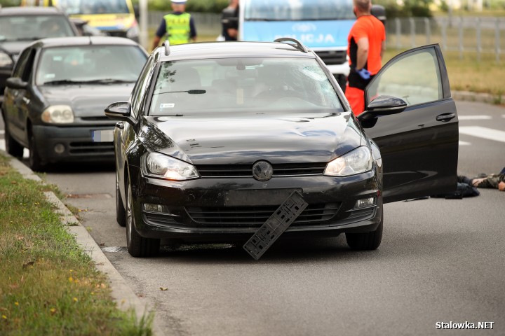 Potrącenie na Alejach Jana Pawła II w Stalowej Woli. Rowerzysta w ciężkim stanie.