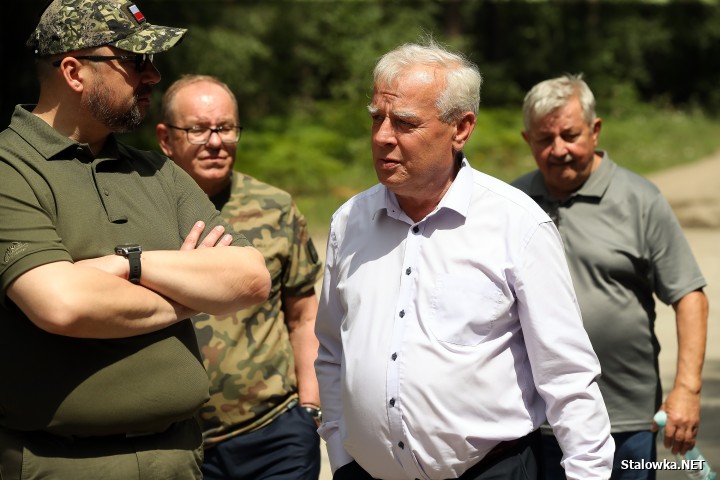 Ministerialna delegacja w Hucie Stalowa Wola.
