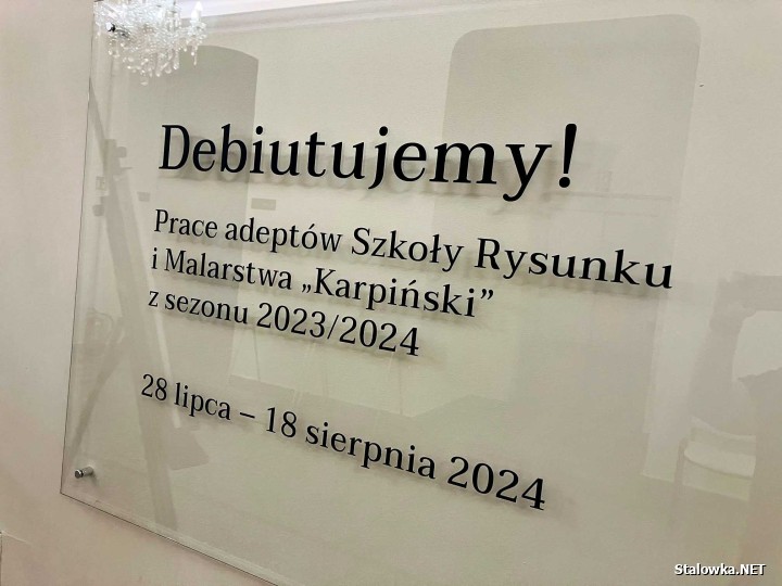 Do 18 sierpnia w Galerii Malarstwa Alfonsa Karpińskiego w Stalowej Woli jest dostępna dla zwiedzających wystawa pod nazwą Debiutujemy. To kilkadziesiąt prac adeptów Szkoły Rysunku i Malarstwa Karpiński.