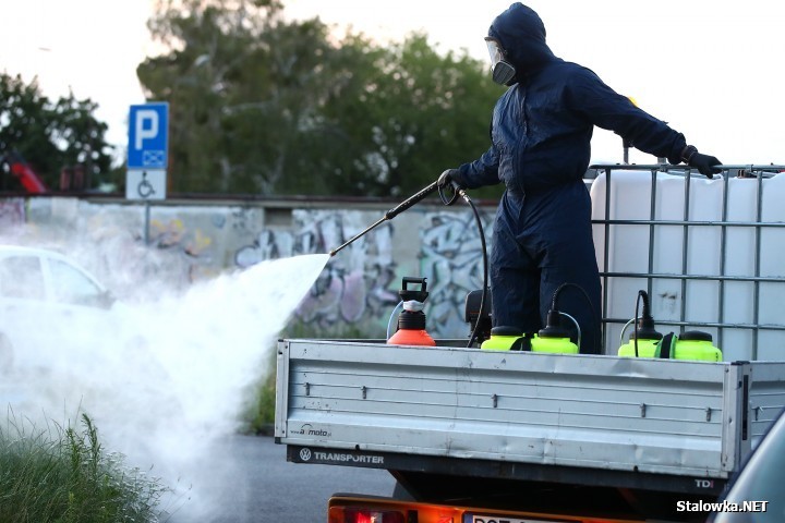 W pierwszej kolejności ekipy pojawią się na tych osiedlach, gdzie mieszkańcy zgłaszali taką potrzebę oraz na terenach rekreacyjnych: nadsańskie błonia i Park Zimnej Wody.