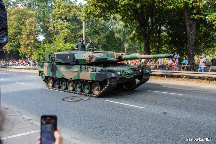 Defilada Wojska Polskiego na warszawskiej Wisłostradzie.