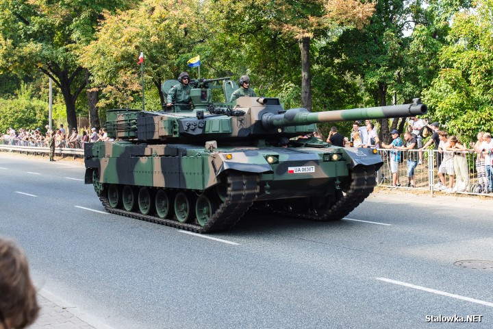 Defilada Wojska Polskiego na warszawskiej Wisłostradzie.