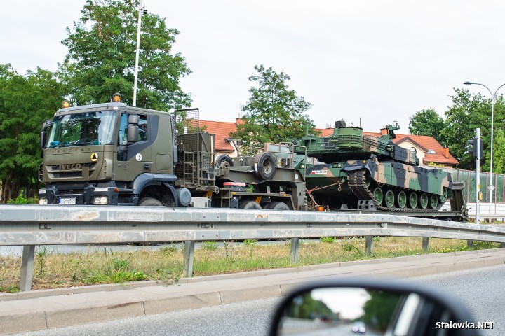 Defilada Wojska Polskiego na warszawskiej Wisłostradzie.