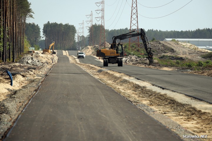 W Stalowej Woli trwa budowa dróg wraz z niezbędną infrastrukturą na terenie nowej strefy gospodarczej.