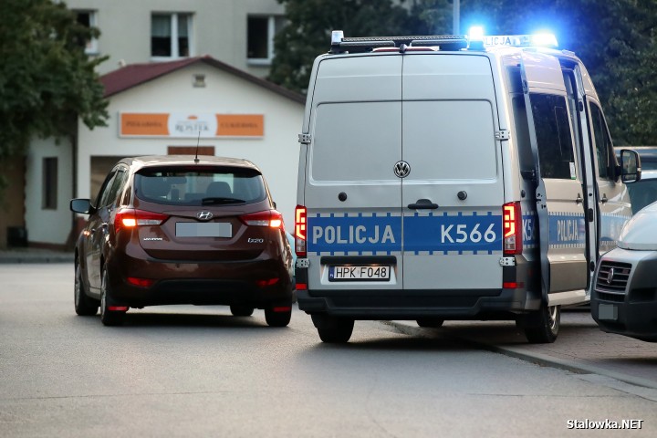 Na osiedlu Poręby 7-letnie dziecko potrącone na rowerze.