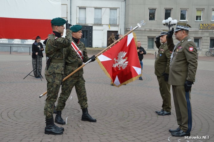 Niżańscy saperzy obchodzili swoje święto na Placu Piłsudskiego.