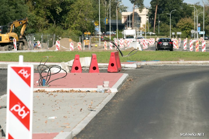 - Jakie jest uzasadnienie dla budowy ronda na ulicy Energetyków w Stalowej Woli? - pyta za naszym pośrednictwem jeden z mieszkańców.