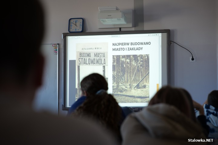 Od dziewięciu lat Muzeum Regionalne w Stalowej Woli zaprasza szkoły do udziału w akcji Pamiętamy o stalowowolskich pionierach z lat 1937-1939.