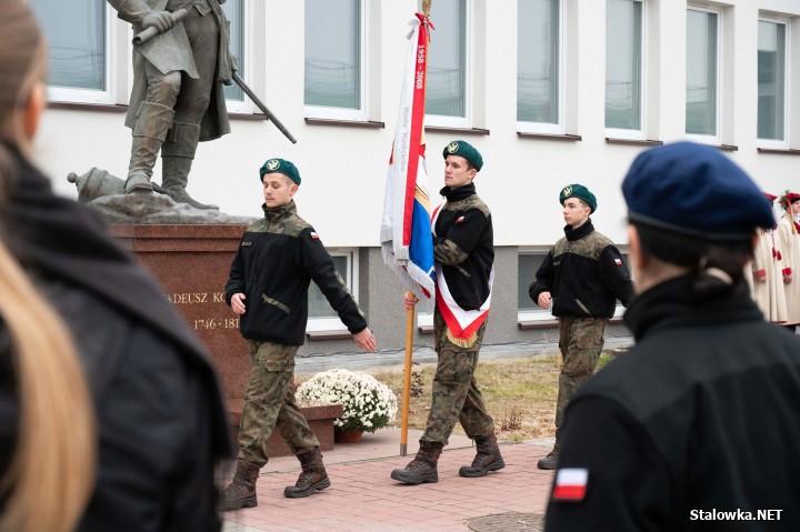 Uroczystość ślubowania i rocznica niepodległości w ZS Nr 2 w Stalowej Woli.