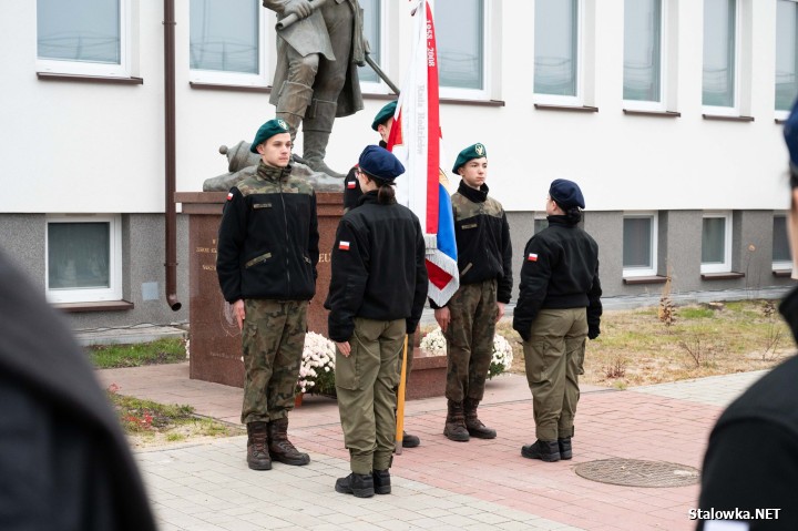 Uroczystość ślubowania i rocznica niepodległości w ZS Nr 2 w Stalowej Woli.