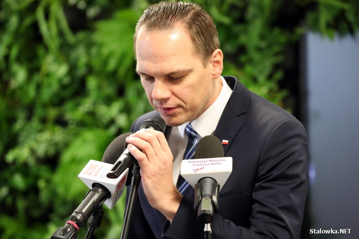 15 grudnia wchodzi w życie nowy rozkład jazdy PKP. Niestety nie jest on korzystny dla powiatów: stalowowolskiego i niżańskiego, o czym mówił poseł Rafał Weber (PiS), podsumowując rok rządów premiera Donalda Tuska.